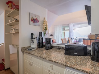 Gut ausgestattete Küche