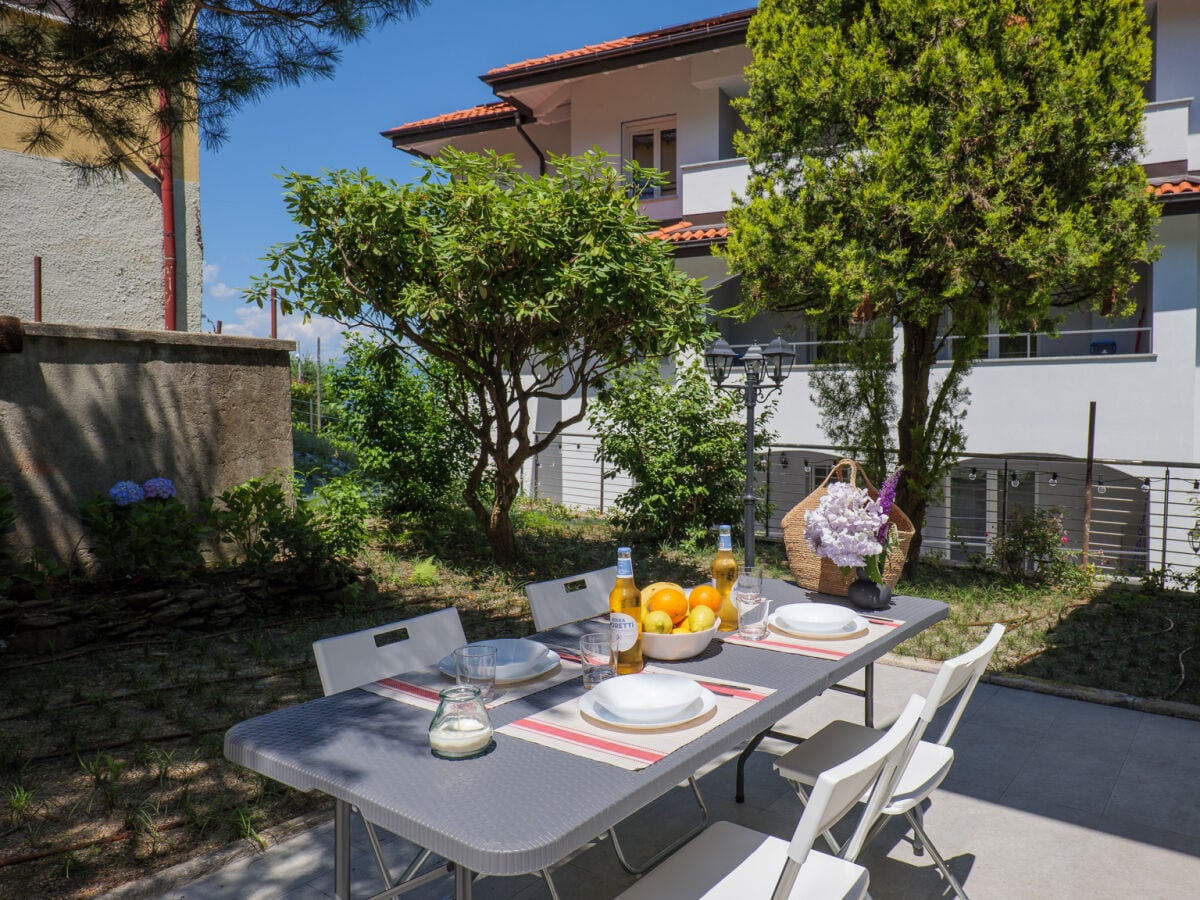 Ca. 30 m² große Terrasse