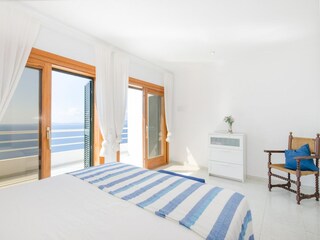 Villa Badia Blava Features 50