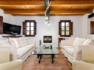 Villa Llucmajor Features 19