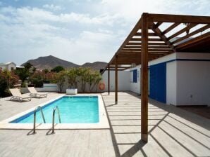 Geräumige Villa in Playa Blanca mit Swimmingpool - Playa Blanca - image1