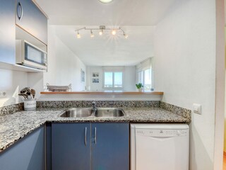 Apartment Roses Features 28