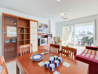 Apartment Roses Features 32
