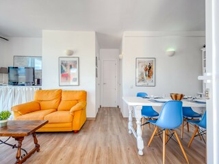 Apartamento Roses Características 18