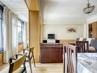 Apartment Roses Features 28