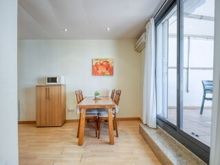 Apartamento Roses Características 23