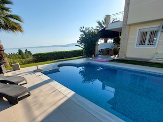 Villa Vourvourou Outdoor Recording 1