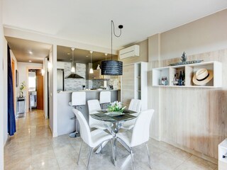 Apartamento Palau-Saverdera Características 9