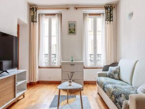 Apartment Versailles, House number: FR-78000-07 - Saint-Aubin - image1