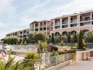 Apartment Le Dramont  2