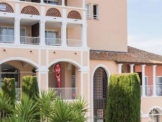 Apartment Le Dramont  12