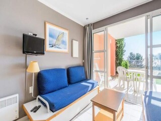 Apartment Le Dramont  11