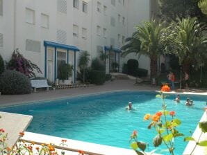 Apartment Appartement in L'Escala met tuin