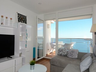 Apartment L'Escala Features 8