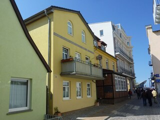 At your doorstep: Beach, Teepott, lighthouse & Alter Strom (promenade)