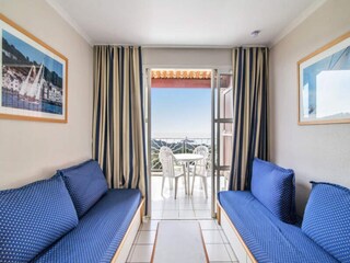 Apartment Le Dramont  8