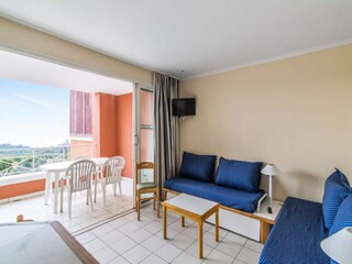 Apartment Le Dramont  11