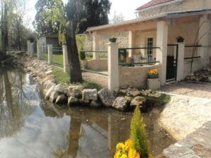 Appartement Maison 4 Personnes - Saint Bris des Bois - image1