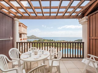 Apartment Le Dramont  8