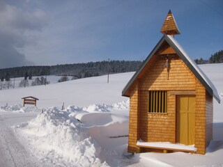 Kapelle an der Hofeinfahrt