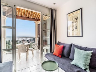 Apartment Le Dramont  8