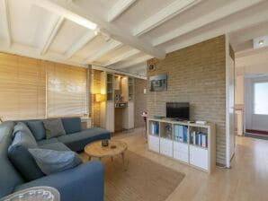 Ferienhaus Attractive holiday home close to beach