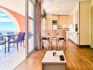 Apartment Le Dramont  8