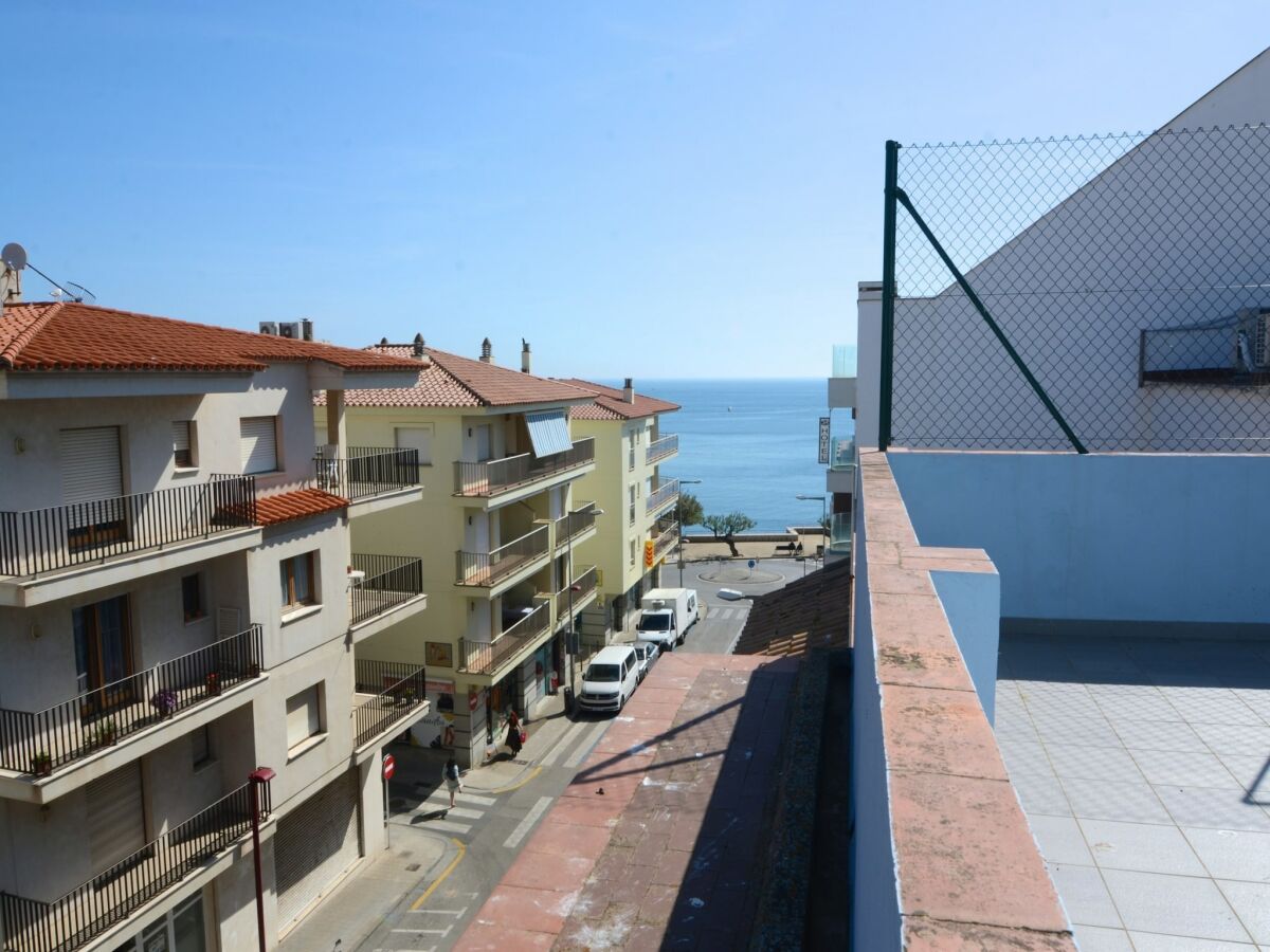 Apartment L'Escala Outdoor Recording 1