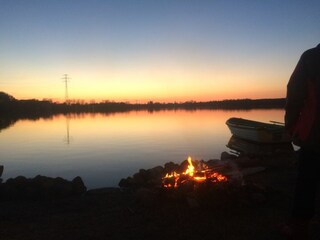 Lagerfeuer am See