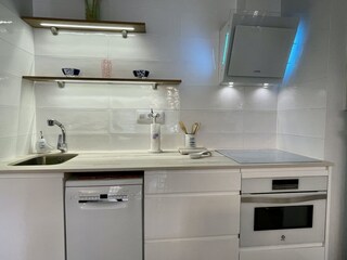 Apartment L'Escala Features 24