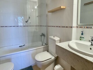 Apartment L'Escala Features 24