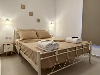 Bed room