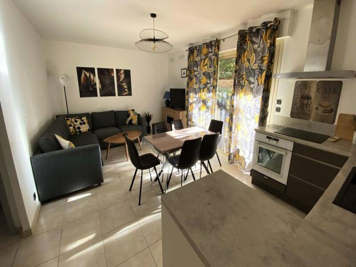 Apartment Six-Fours-les-Plages  3