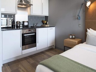 Apartment Brentford  17
