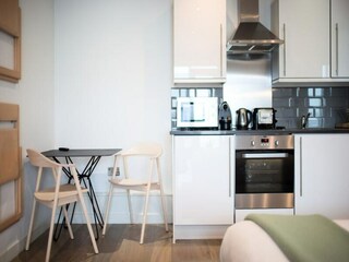 Apartment Brentford  8