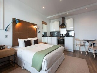 Apartment Brentford  18