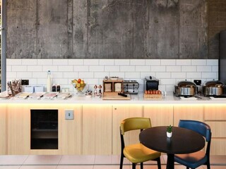 Apartment Brentford  17