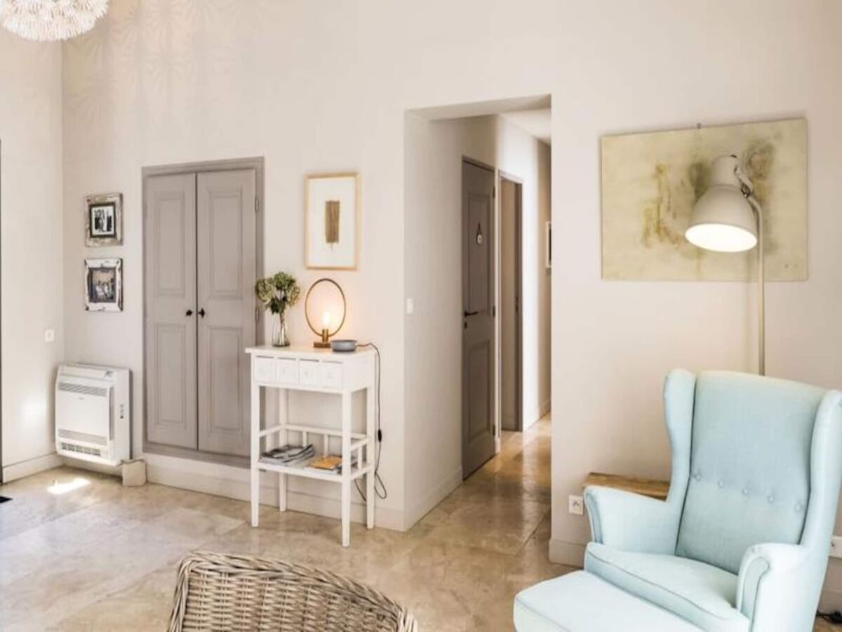 Apartment Lourmarin  11