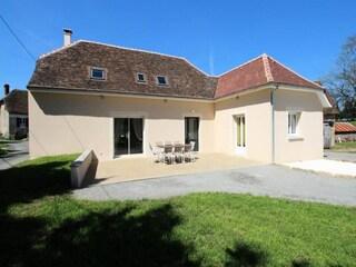 Apartment Saint-Germain-les-Belles  23