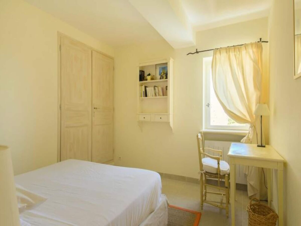 Apartment Gordes  41