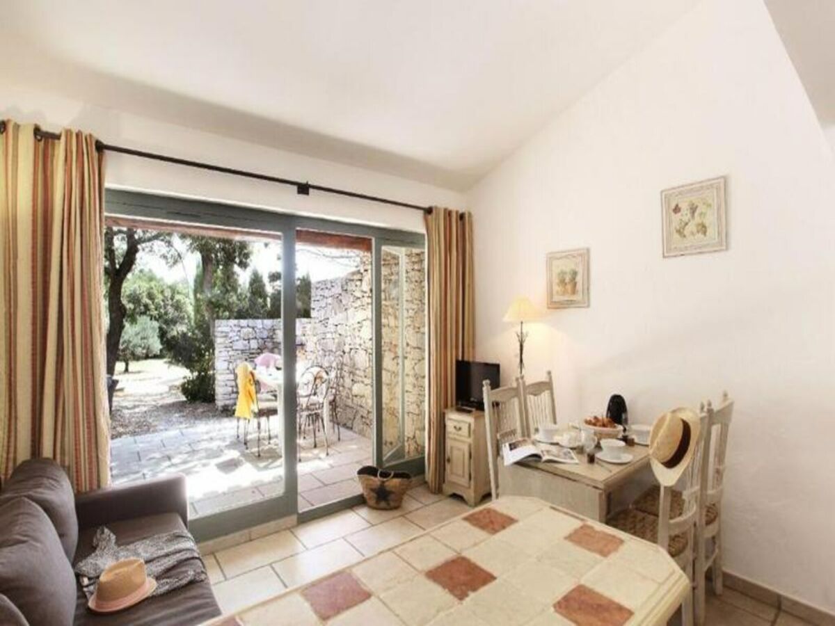 Apartment Gordes  16