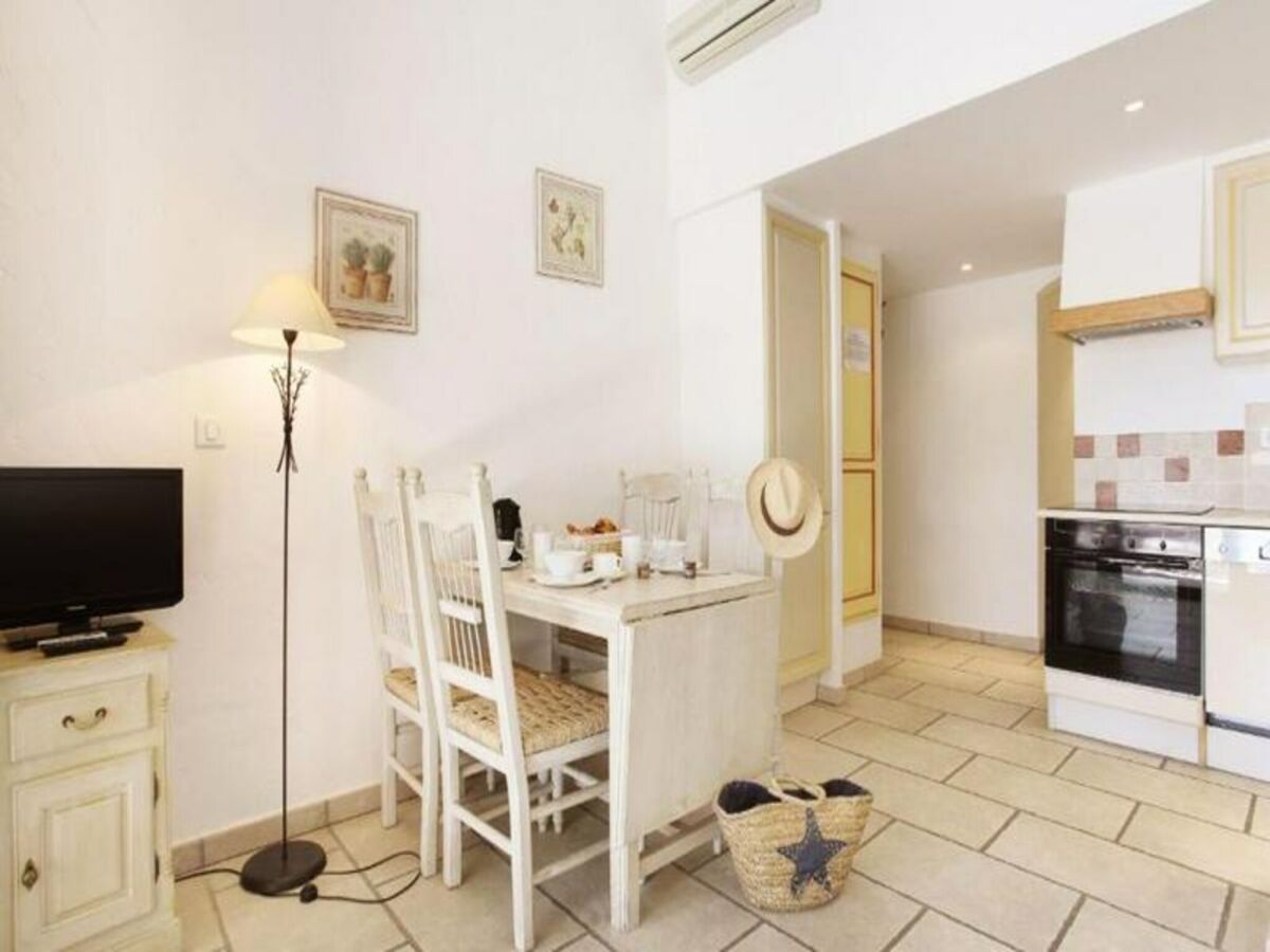 Apartment Gordes  17