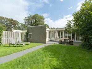 Lovely bungalow on green park with patio - Sint Maartenszee - image1