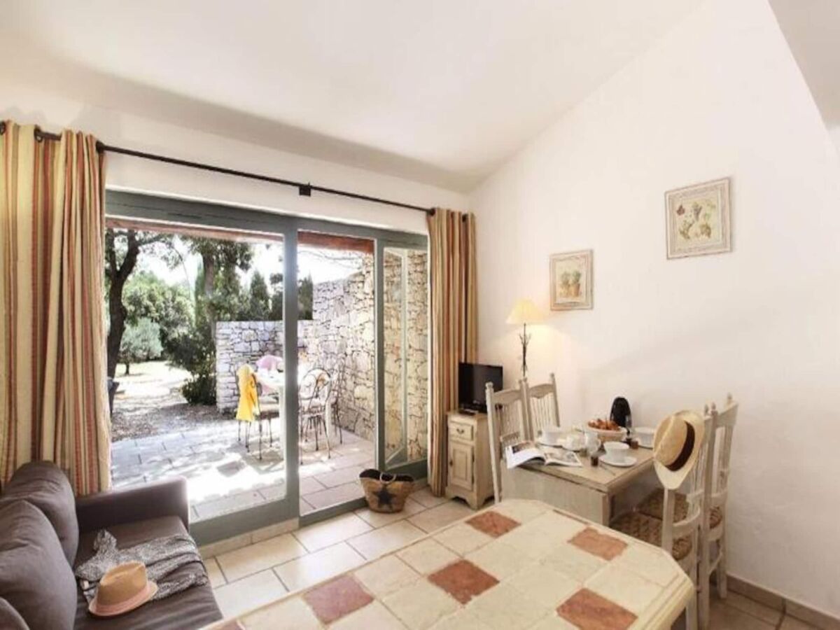 Apartment Gordes  8