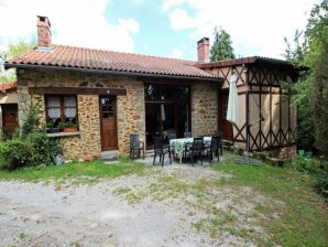 Apartment Gîte de France Les Moors - Saint-Léonard-de-Noblat - image1