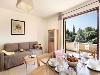 Apartment Goult  7