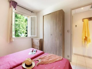 Apartment Goult  11