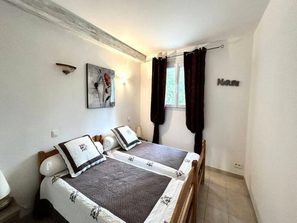 Apartment L´Isle sur la Sorgue  3