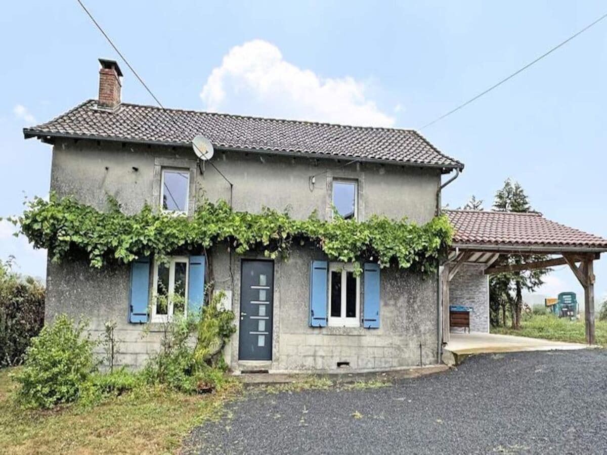 Appartement Saint-Saud-Lacoussière  1