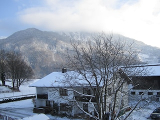 Ausblick vom Balkon auf den Bauernhof